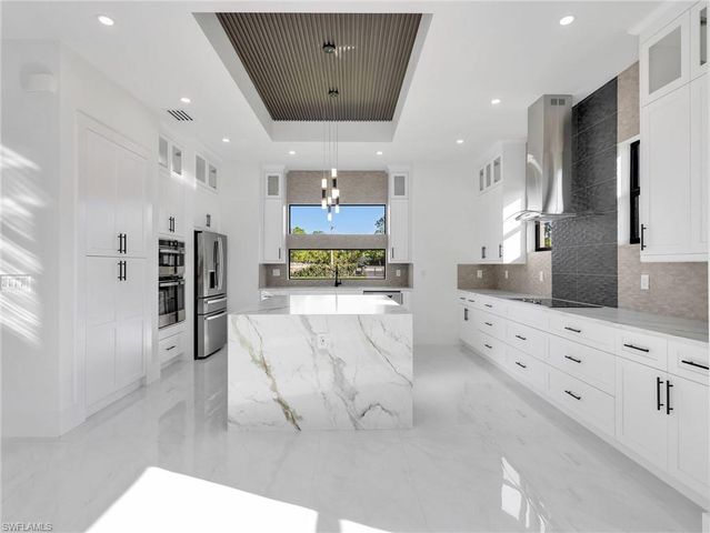 910 Golden Gate BLVD E, Naples, FL 34120