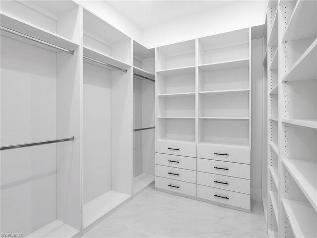 910 Golden Gate BLVD E, Naples, FL 34120