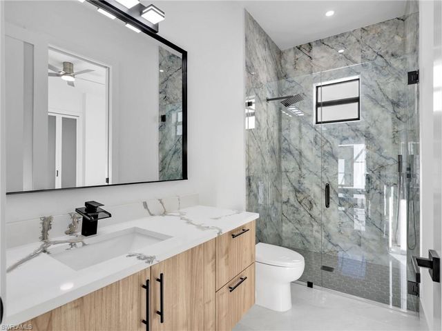 910 Golden Gate BLVD E, Naples, FL 34120