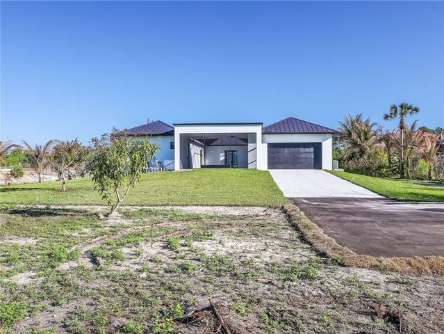 910 Golden Gate BLVD E, Naples, FL 34120