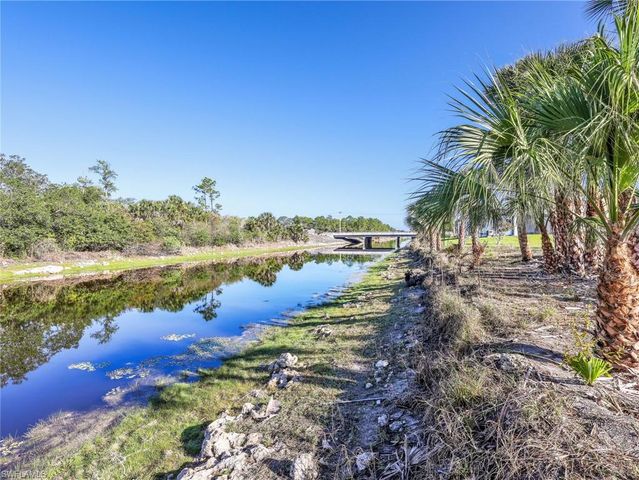 910 Golden Gate BLVD E, Naples, FL 34120