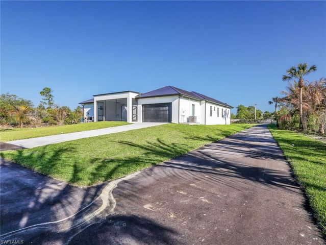 910 Golden Gate BLVD E, Naples, FL 34120