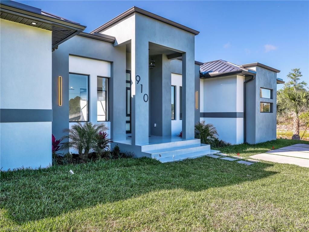 910 Golden Gate BLVD E, NAPLES, FL 34120 — photo 2