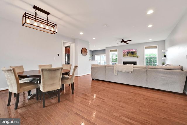 7 DENISE DR, Avondale, PA 19311