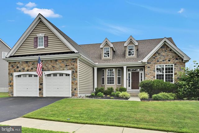 7 DENISE DR, Avondale, PA 19311