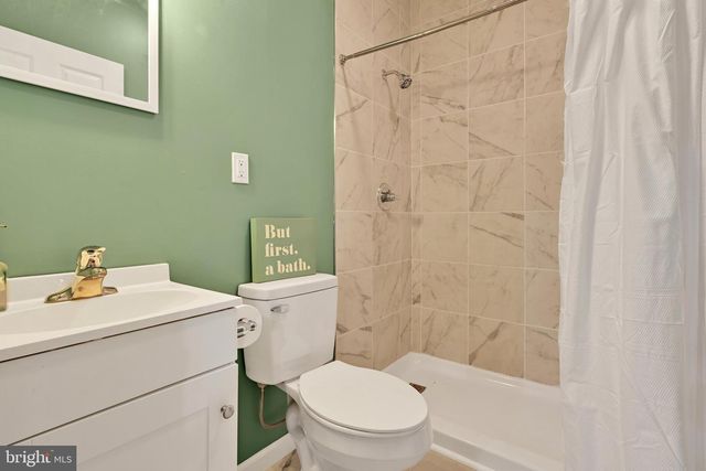 7 DENISE DR, Avondale, PA 19311