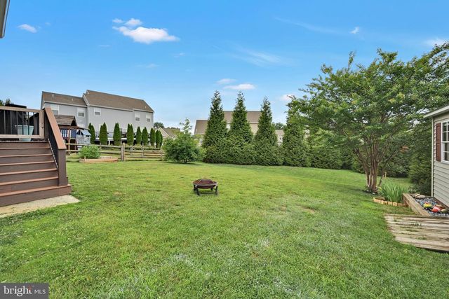 7 DENISE DR, Avondale, PA 19311
