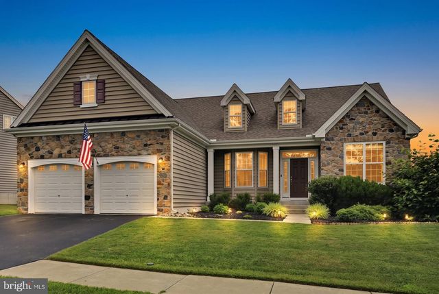 7 DENISE DR, Avondale, PA 19311