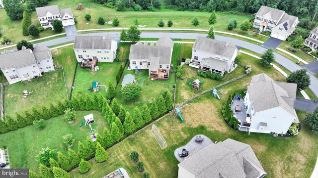 7 DENISE DR, Avondale, PA 19311