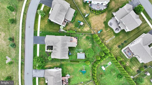 7 DENISE DR, Avondale, PA 19311