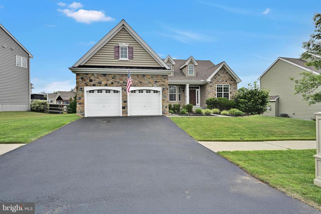 7 DENISE DR, Avondale, PA 19311