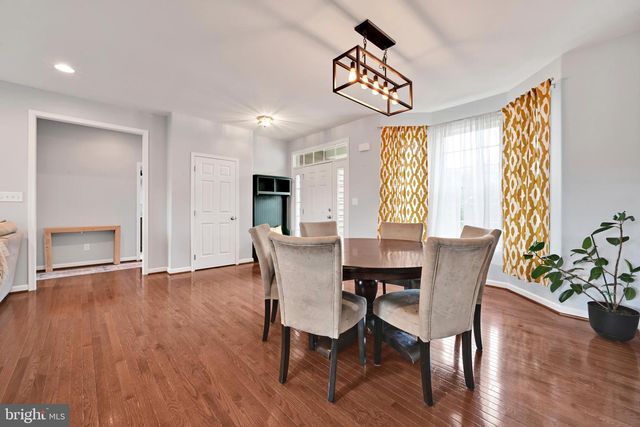 7 DENISE DR, Avondale, PA 19311