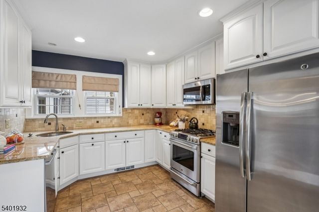 448 Ridgewood Rd, Maplewood Twp., NJ 07040