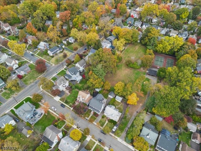 448 Ridgewood Rd, Maplewood Twp., NJ 07040