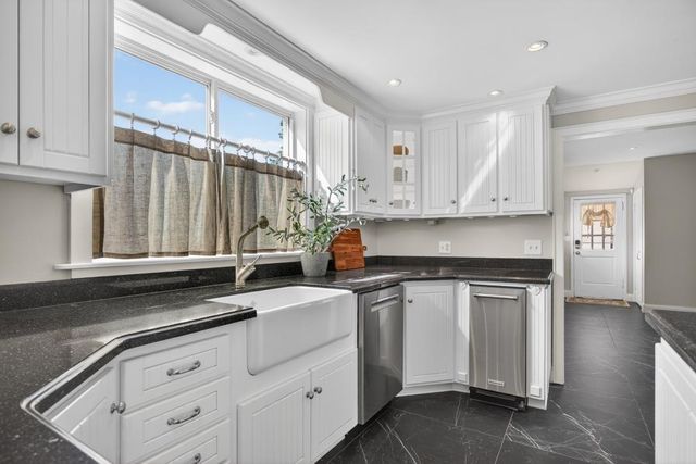 119 South Avena Ave, Lodi, CA 95240