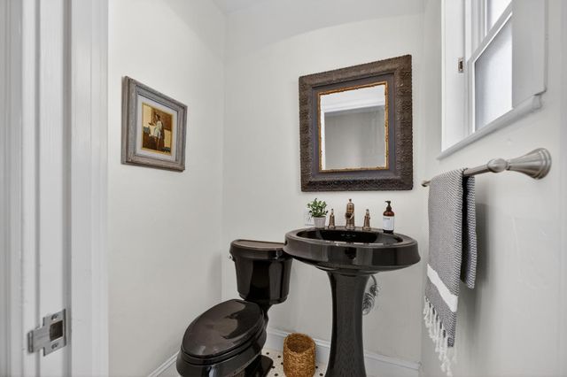 119 South Avena Ave, Lodi, CA 95240