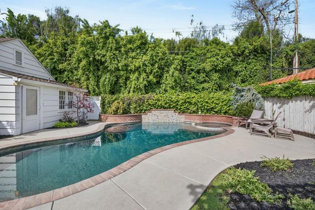 119 South Avena Ave, Lodi, CA 95240