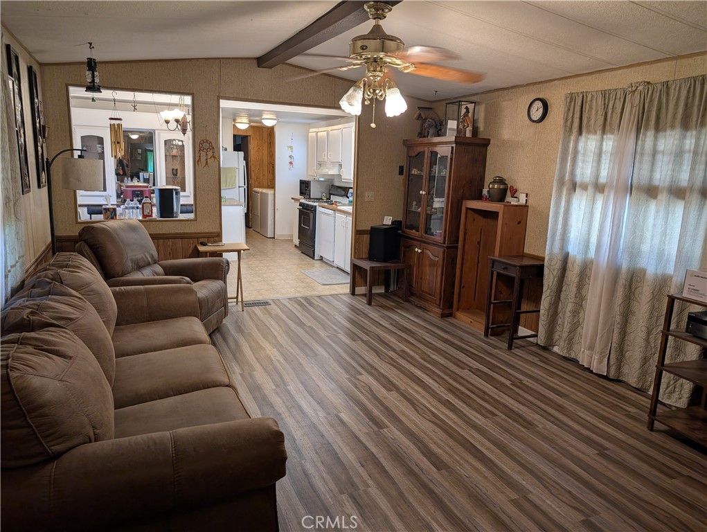 Image 12 of property listing at 2500 N Hwy 59 #206, Merced, CA 95348