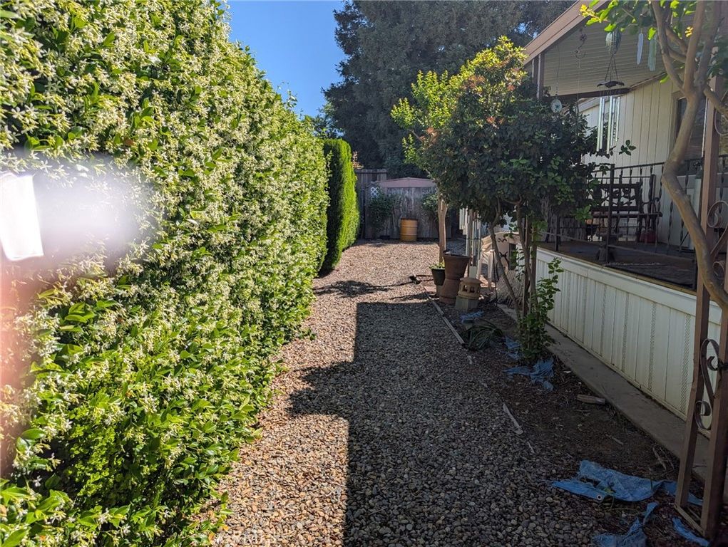 Image 5 of property listing at 2500 N Hwy 59 #206, Merced, CA 95348