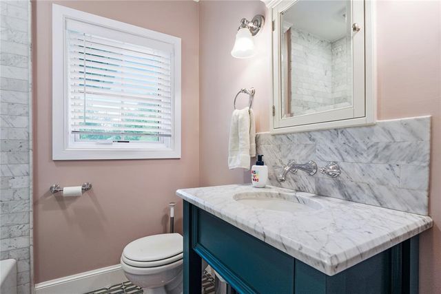 1722 Coventry Lane, Nichols Hills, OK 73120