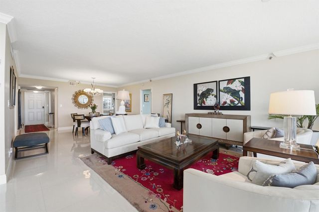 3510 Oaks Way 703, Pompano Beach, FL 33069