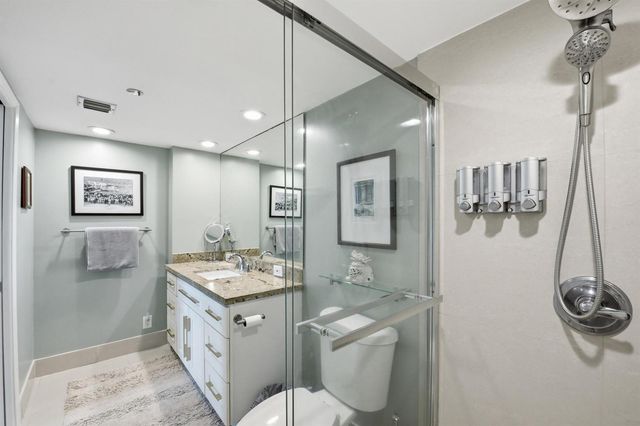 3510 Oaks Way 703, Pompano Beach, FL 33069