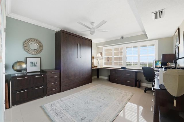 3510 Oaks Way 703, Pompano Beach, FL 33069