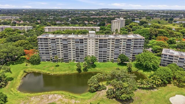 3510 Oaks Way 703, Pompano Beach, FL 33069