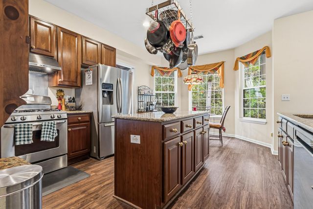 225 Evesham Drive, Summerville, SC 29485