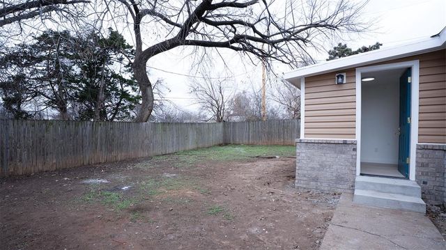 15 S Walnut Street, Edmond, OK 73003