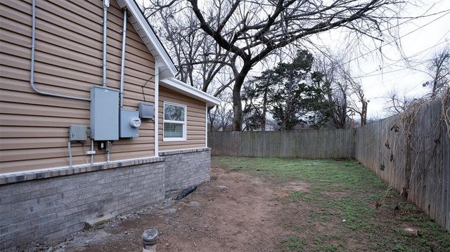 15 S Walnut Street, Edmond, OK 73003