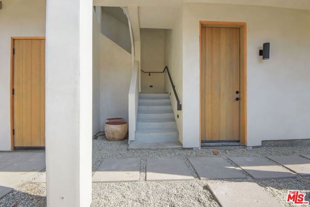 2671 Benedict Street, Los Angeles, CA 90039