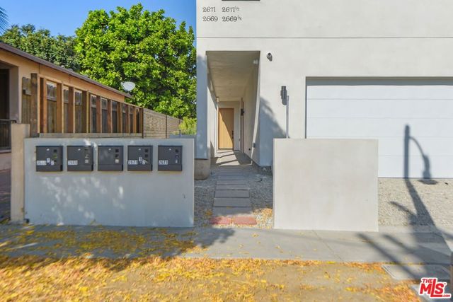 2671 Benedict Street, Los Angeles, CA 90039