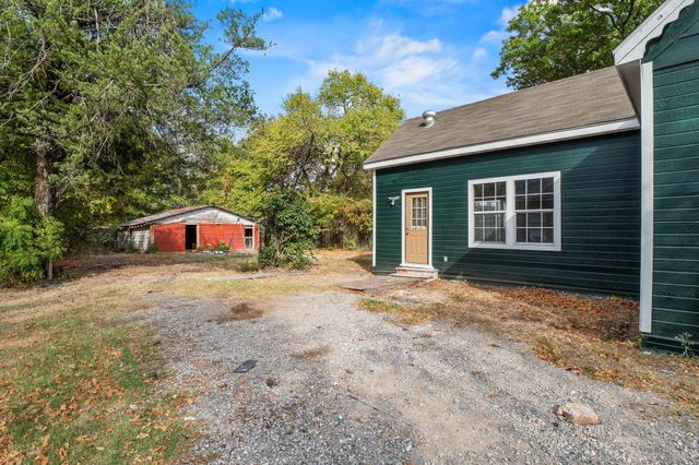 1008 W 10th Street, Bonham, TX 75418