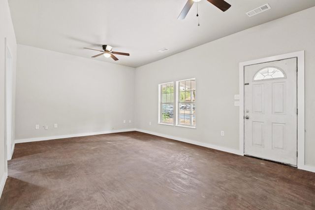 1008 W 10th Street, Bonham, TX 75418
