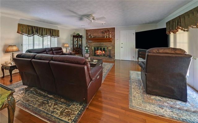 3341 Edgewood Circle, Gainesville, GA 30506
