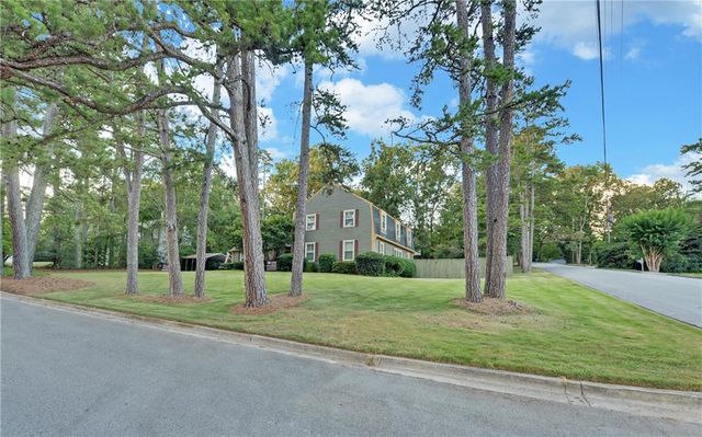 3341 Edgewood Circle, Gainesville, GA 30506