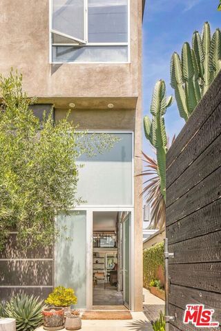 1628 Electric Avenue, Venice (los Angeles), CA 90291