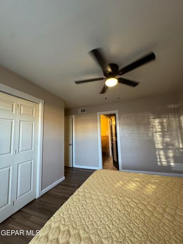 350 Thunderbird Drive 26, El Paso, TX 79912