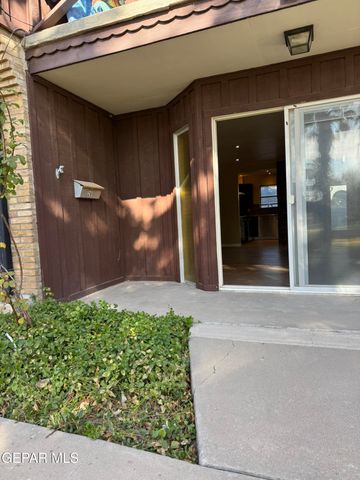 350 Thunderbird Drive 26, El Paso, TX 79912