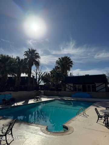 350 Thunderbird Drive 26, El Paso, TX 79912