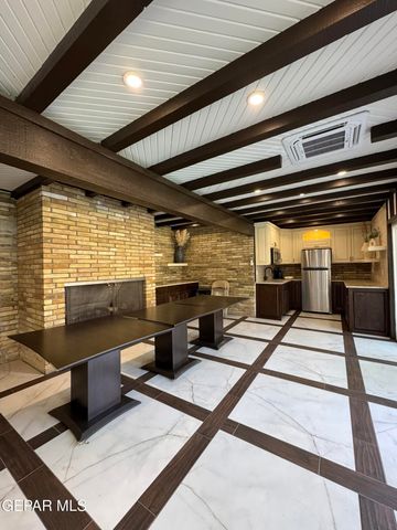 350 Thunderbird Drive 26, El Paso, TX 79912