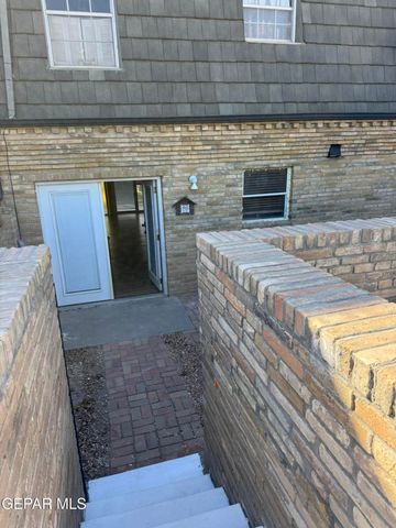 350 Thunderbird Drive 26, El Paso, TX 79912