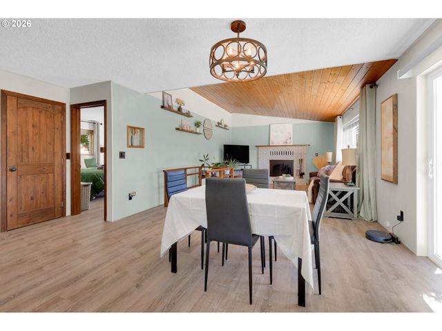 642 TERRACE Ln, Sutherlin, OR 97479