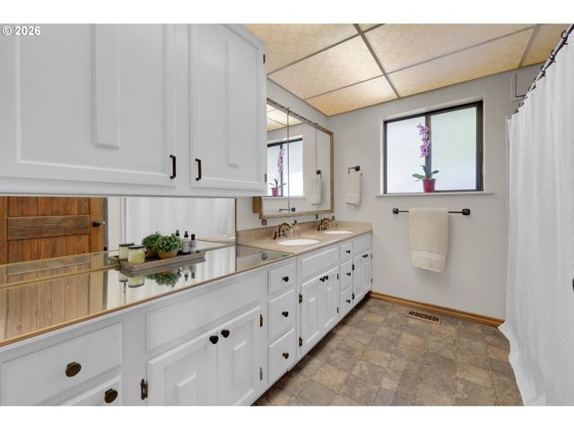 642 TERRACE Ln, Sutherlin, OR 97479