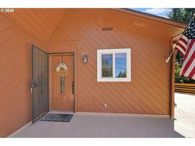 642 TERRACE Ln, Sutherlin, OR 97479