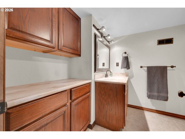 642 TERRACE Ln, Sutherlin, OR 97479