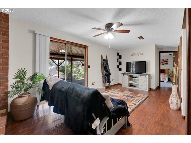 642 TERRACE Ln, Sutherlin, OR 97479