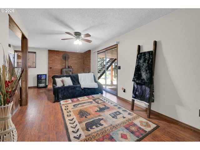 642 TERRACE Ln, Sutherlin, OR 97479