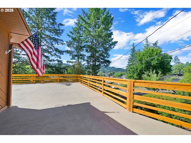 642 TERRACE Ln, Sutherlin, OR 97479